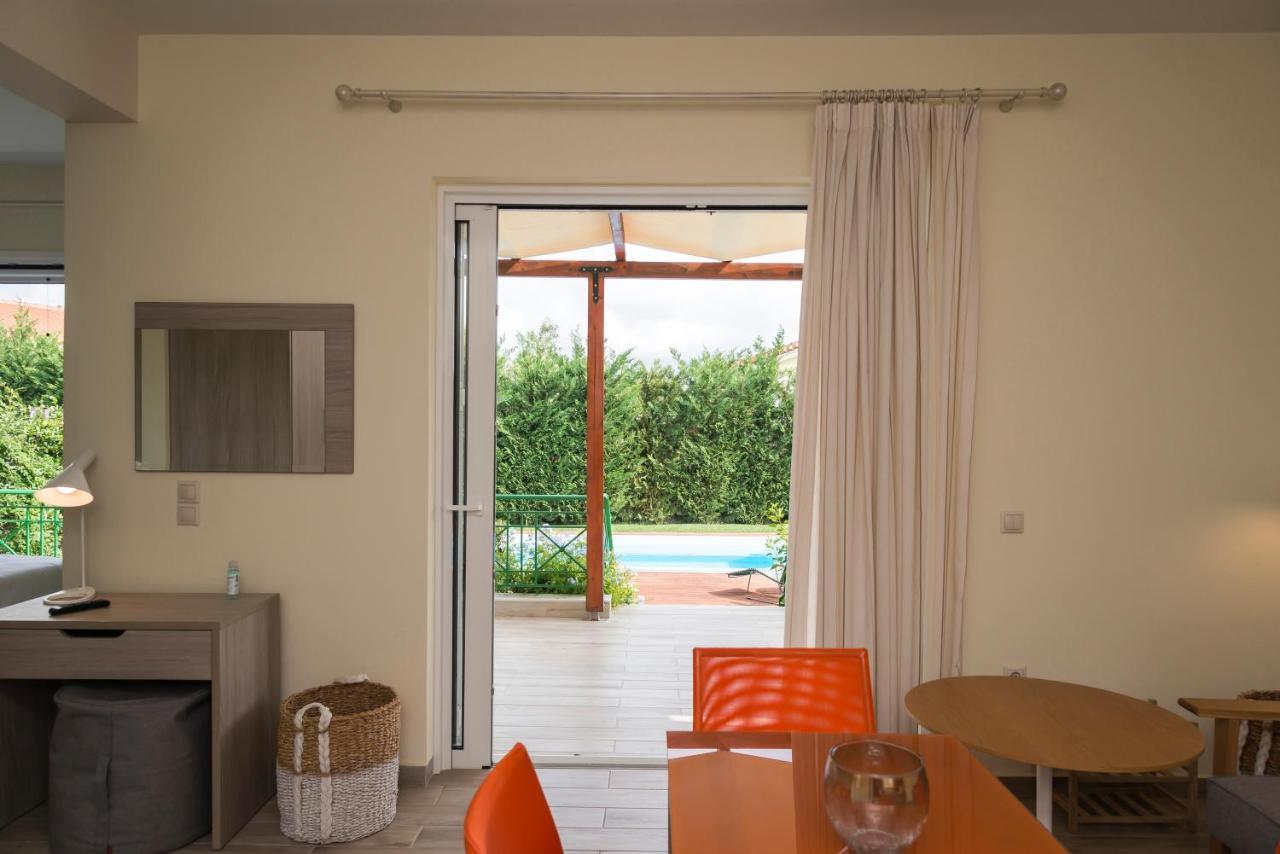 Venus Villa With Private Pool, 2Min To The Beach Finikounta Exterior foto